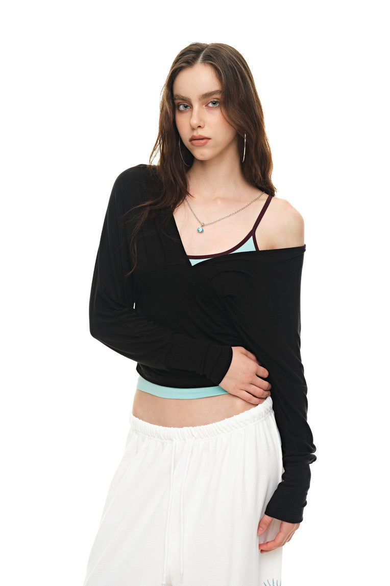 DEEP V-NECK SHIRRING TOP (BLACK)