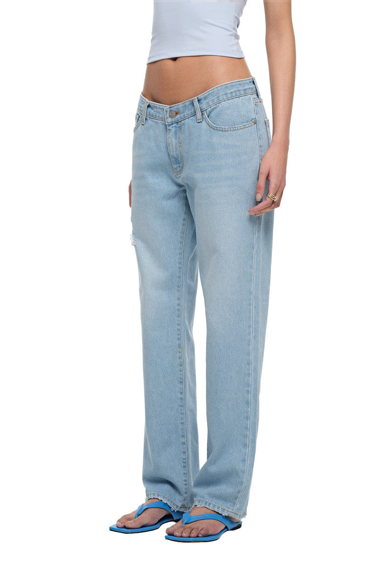 SLIM STRAIGHT-FIT JEANS (LIGHT BLUE)
