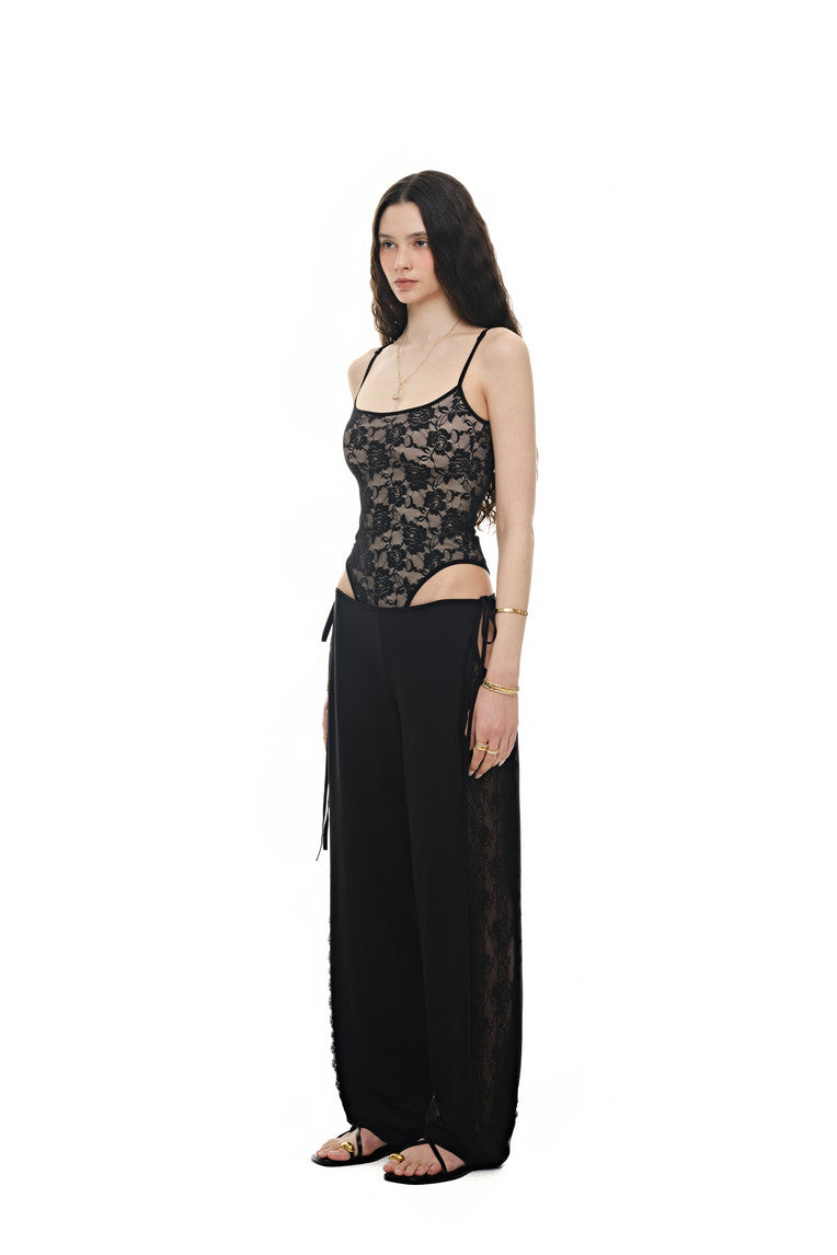 DEEP ROUND NECK LACE BODYSUIT (BLACK)