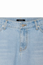 SLIM STRAIGHT-FIT JEANS (LIGHT BLUE)