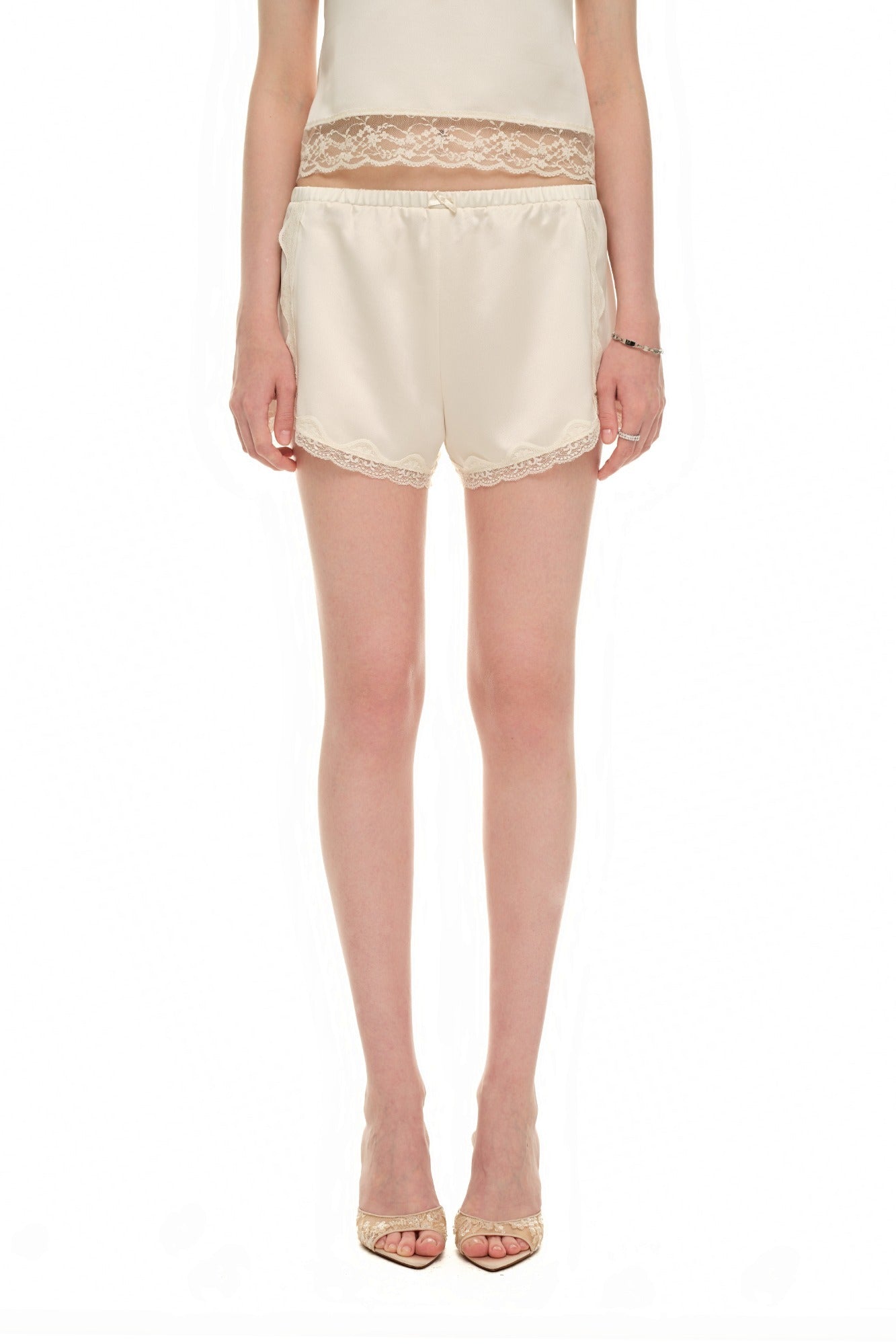 LACE TRIM SLIP SHORTS (IVORY)