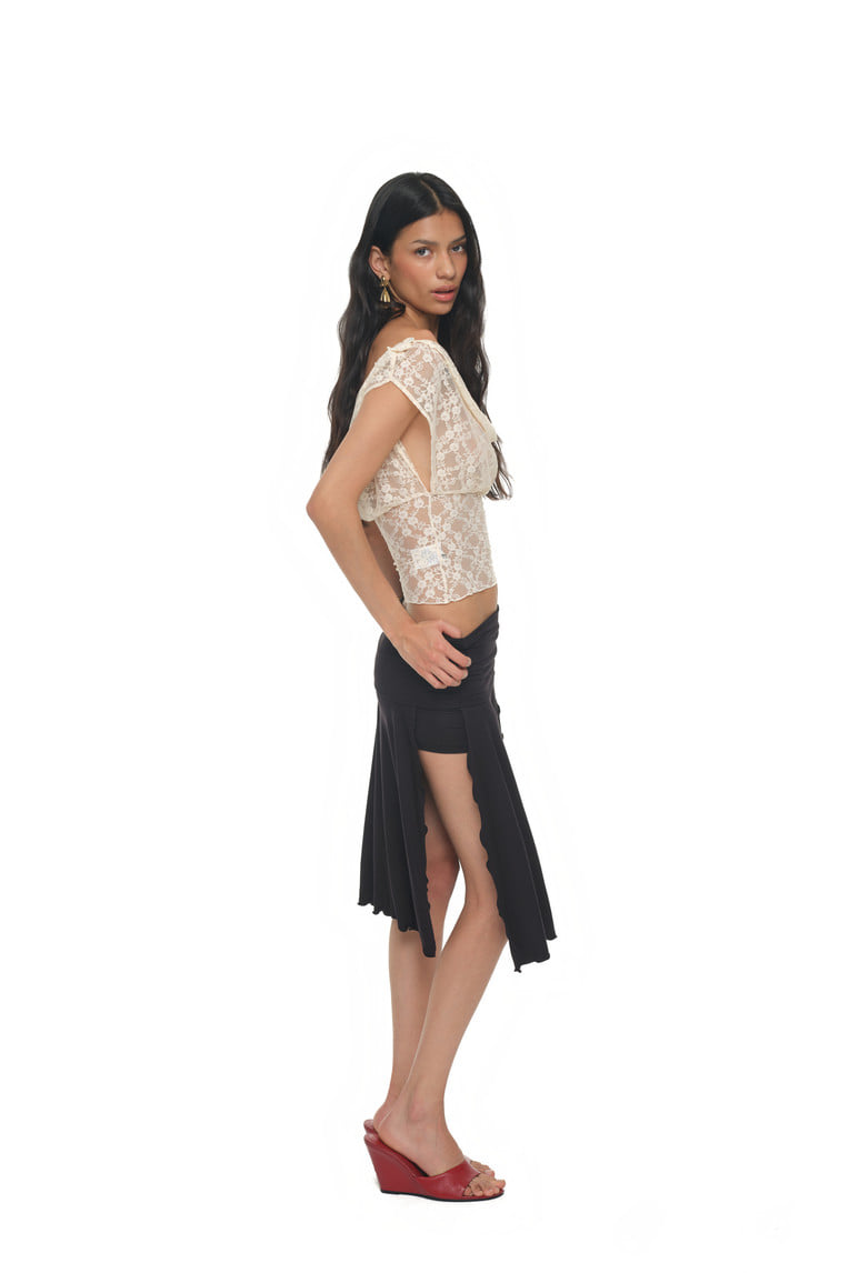 [Ships June 12] LACE BUTTON TOP (IVORY)
