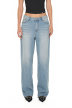 LOW RISE LOOSE-FIT JEANS (LIGHT BLUE)