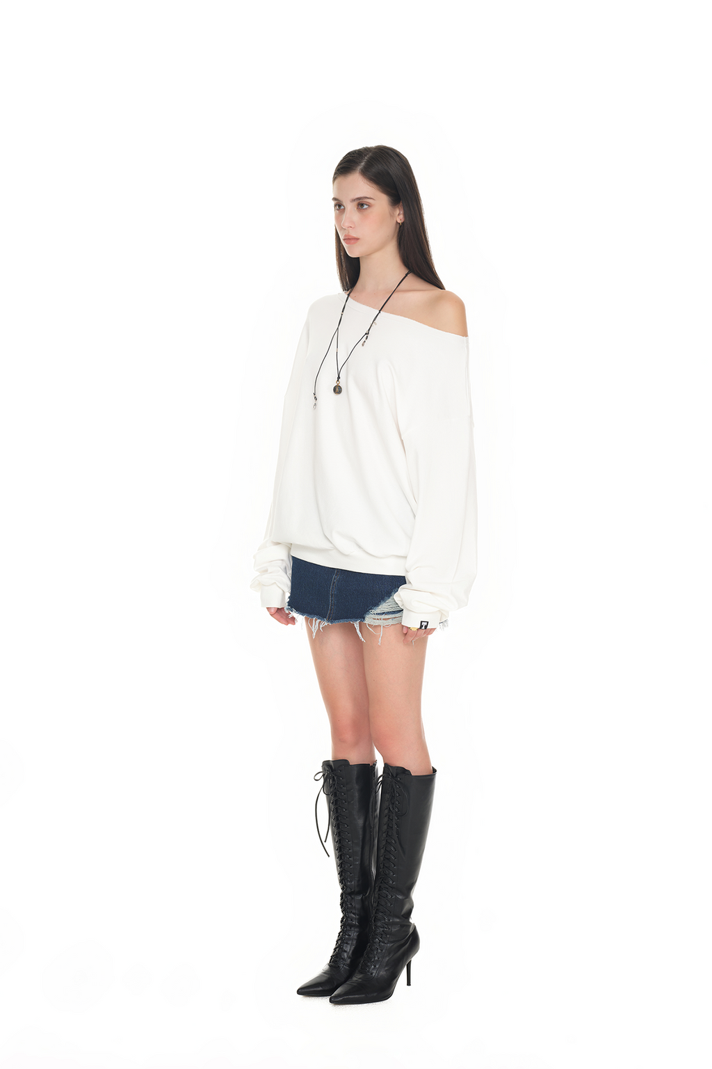 ASYMMETRIC ONE SHOULDER SWEATSHIRT (WHITE)