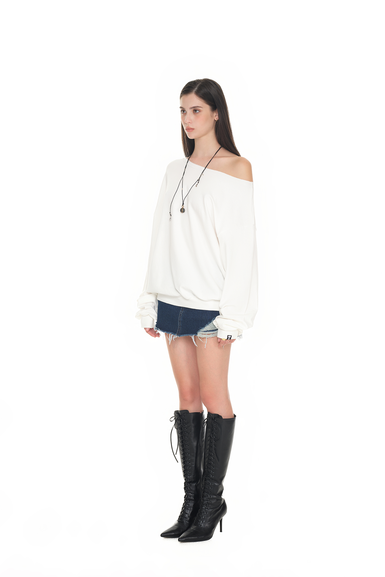 ASYMMETRIC ONE SHOULDER SWEATSHIRT (WHITE)