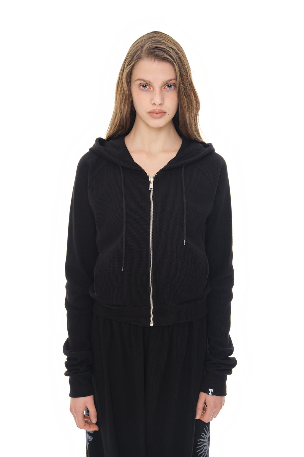 BASIC CROP WAFFLE ZIP-UP HOODIE (BLACK)