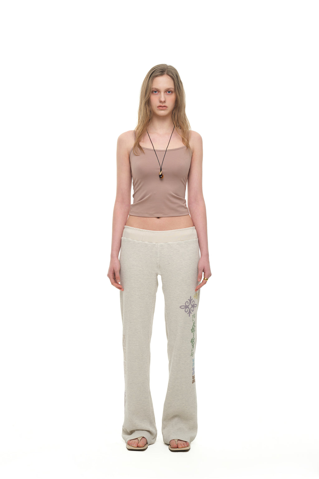 BASIC 02 SLEEVELESS TOP (DARK BEIGE)