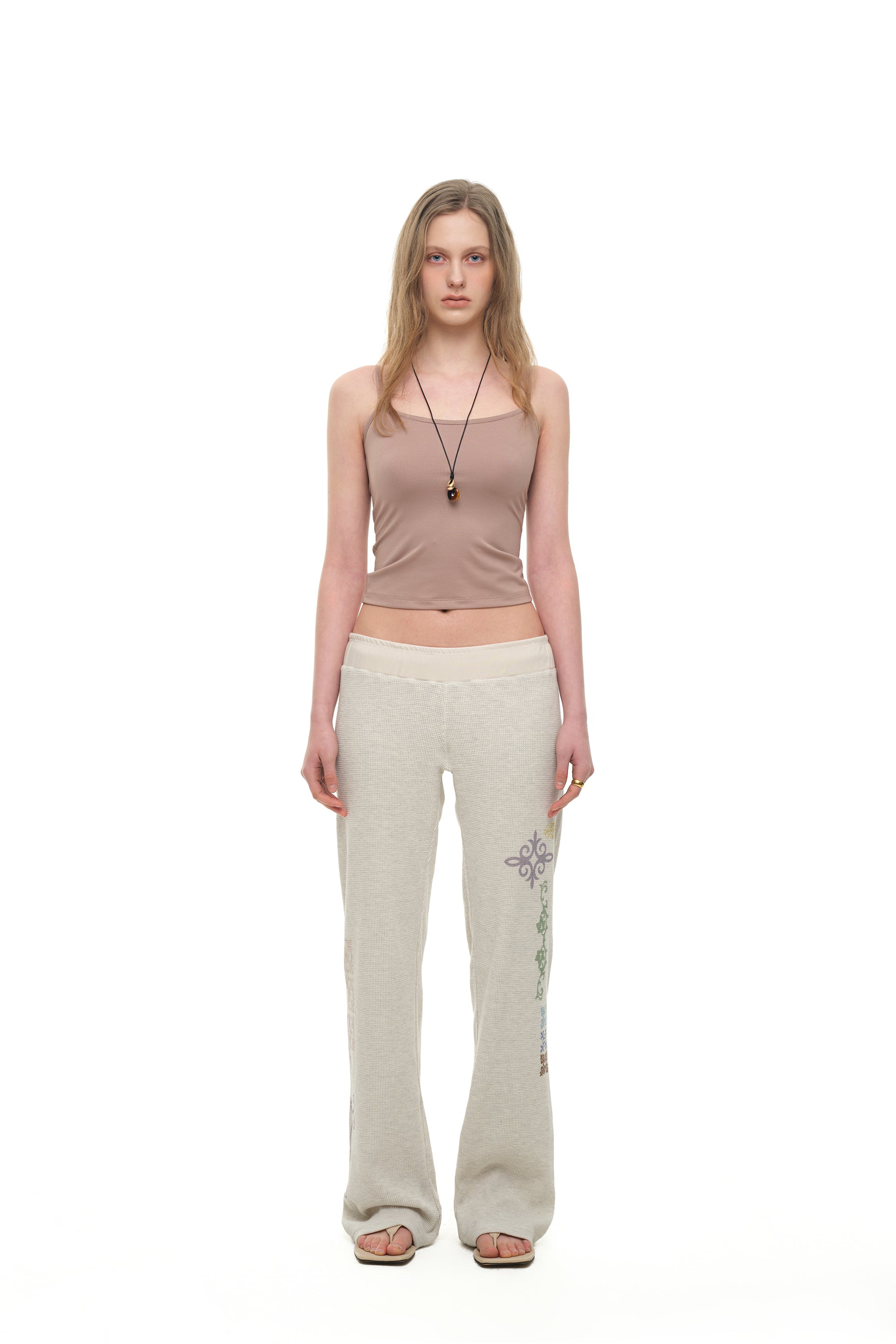 BASIC 02 SLEEVELESS TOP (DARK BEIGE)