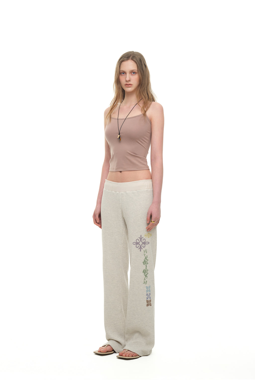 BASIC 02 SLEEVELESS TOP (DARK BEIGE)