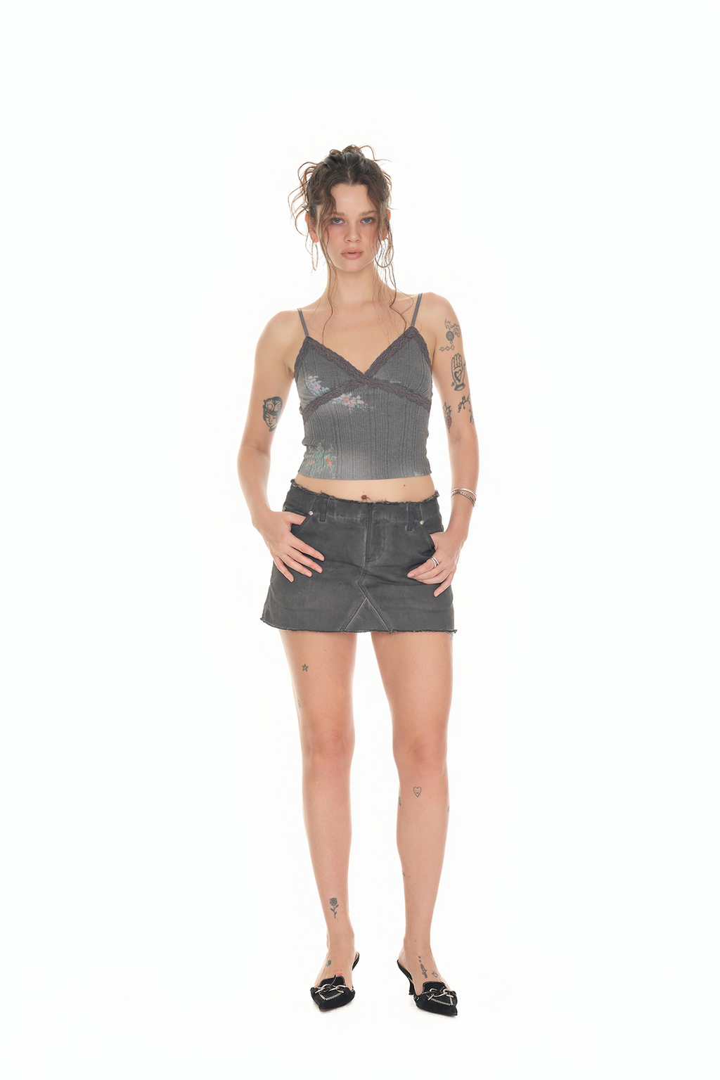 FLORAL LACE RIBBED CAMI TOP (CHARCOAL)