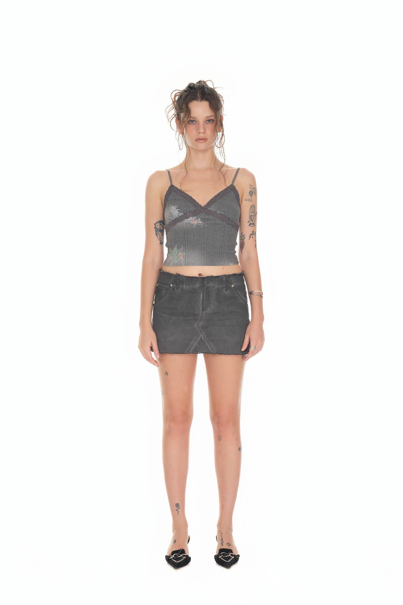 FLORAL LACE RIBBED CAMI TOP (CHARCOAL)