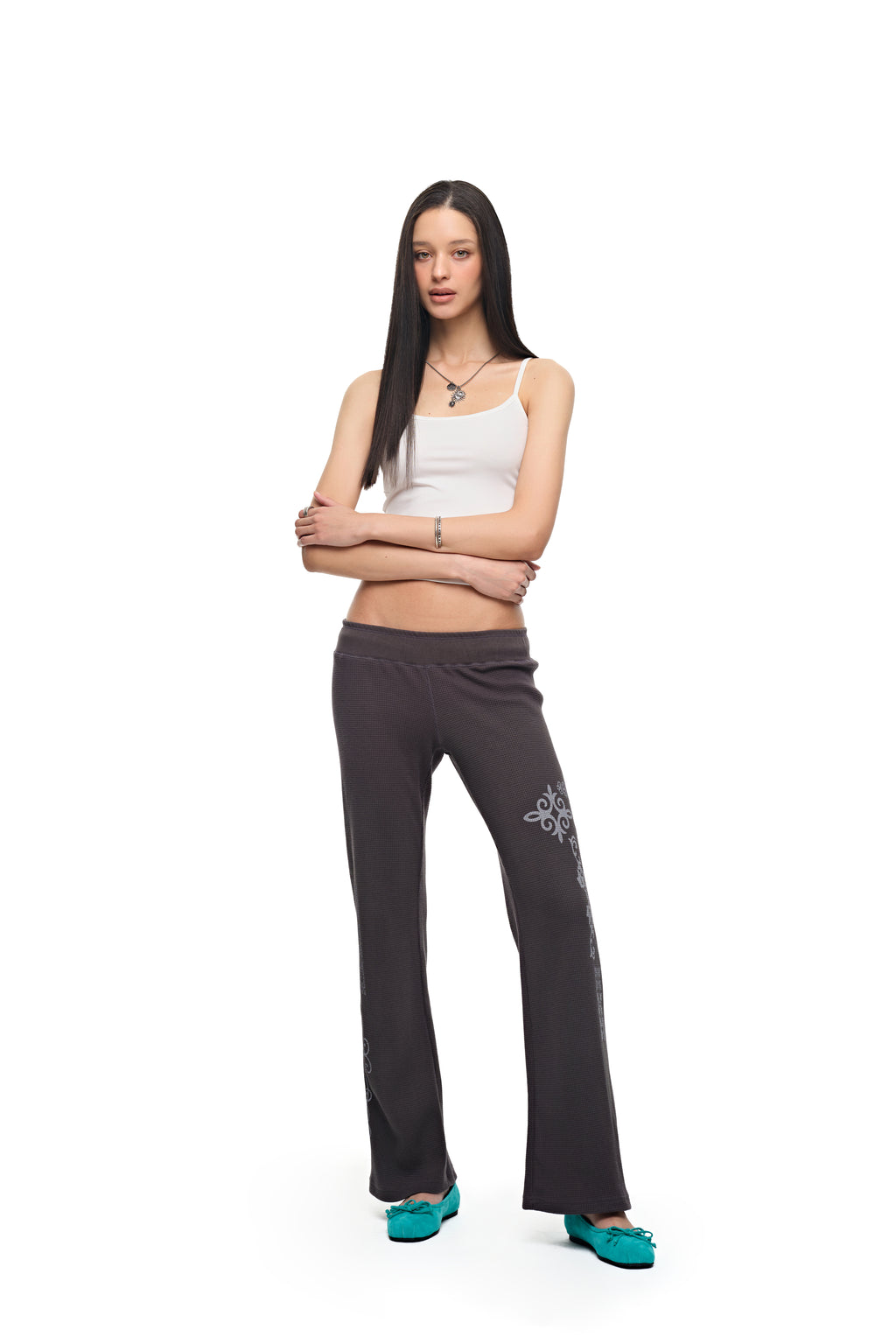 FOLK PATTERN SLIM-FIT WAFFLE PANTS (CHARCOAL)