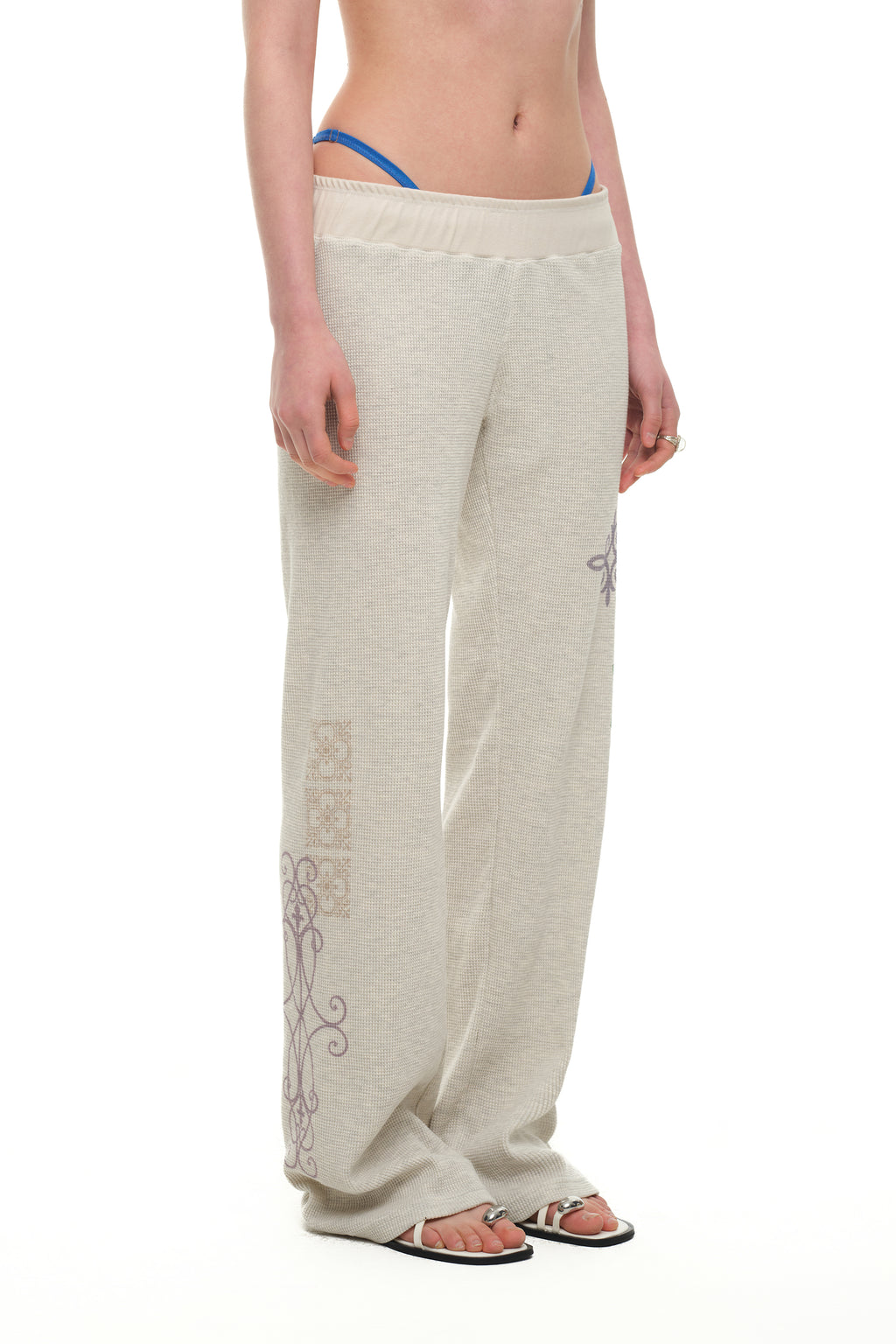 FOLK PATTERN SLIM-FIT WAFFLE PANTS (IVORY)