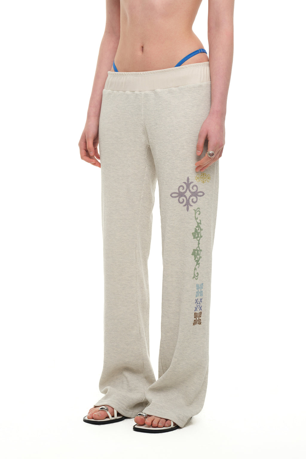 FOLK PATTERN SLIM-FIT WAFFLE PANTS (IVORY)