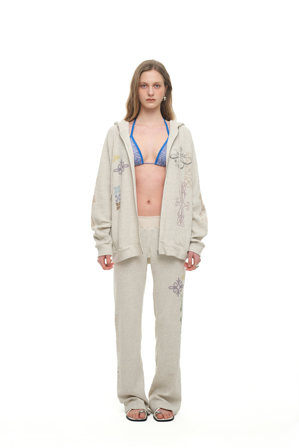 FOLK PATTERN WAFFLE ZIP-UP HOODIE (IVORY)