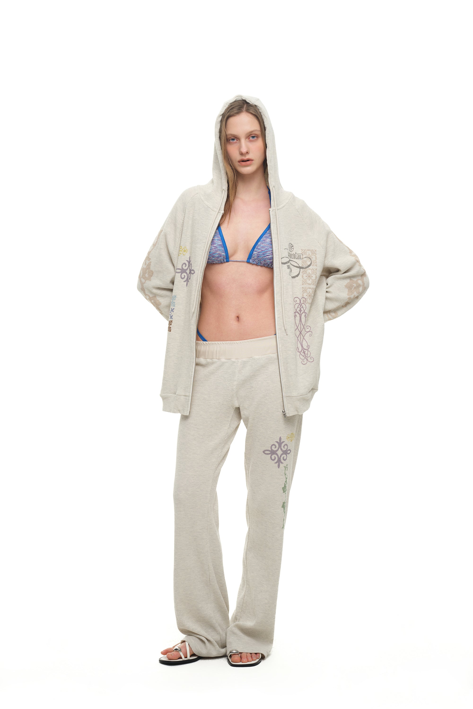 FOLK PATTERN WAFFLE ZIP-UP HOODIE (IVORY)