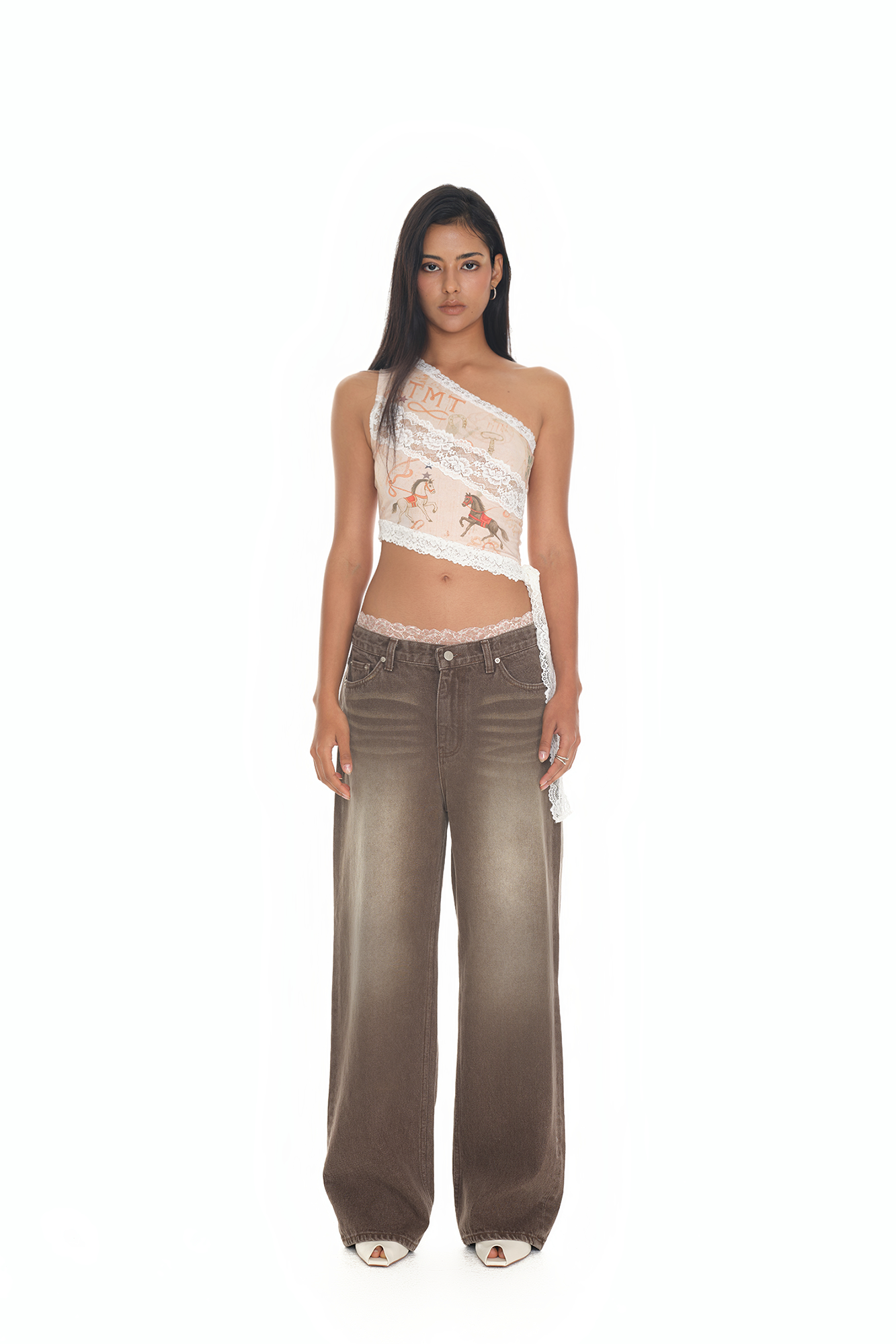 LOW RISE STRAIGHT-FIT JEANS (BROWN)