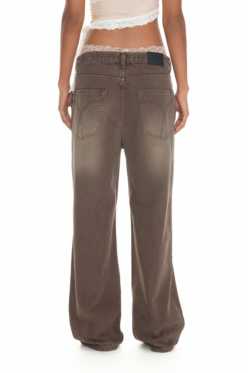 LOW RISE STRAIGHT-FIT JEANS (BROWN)