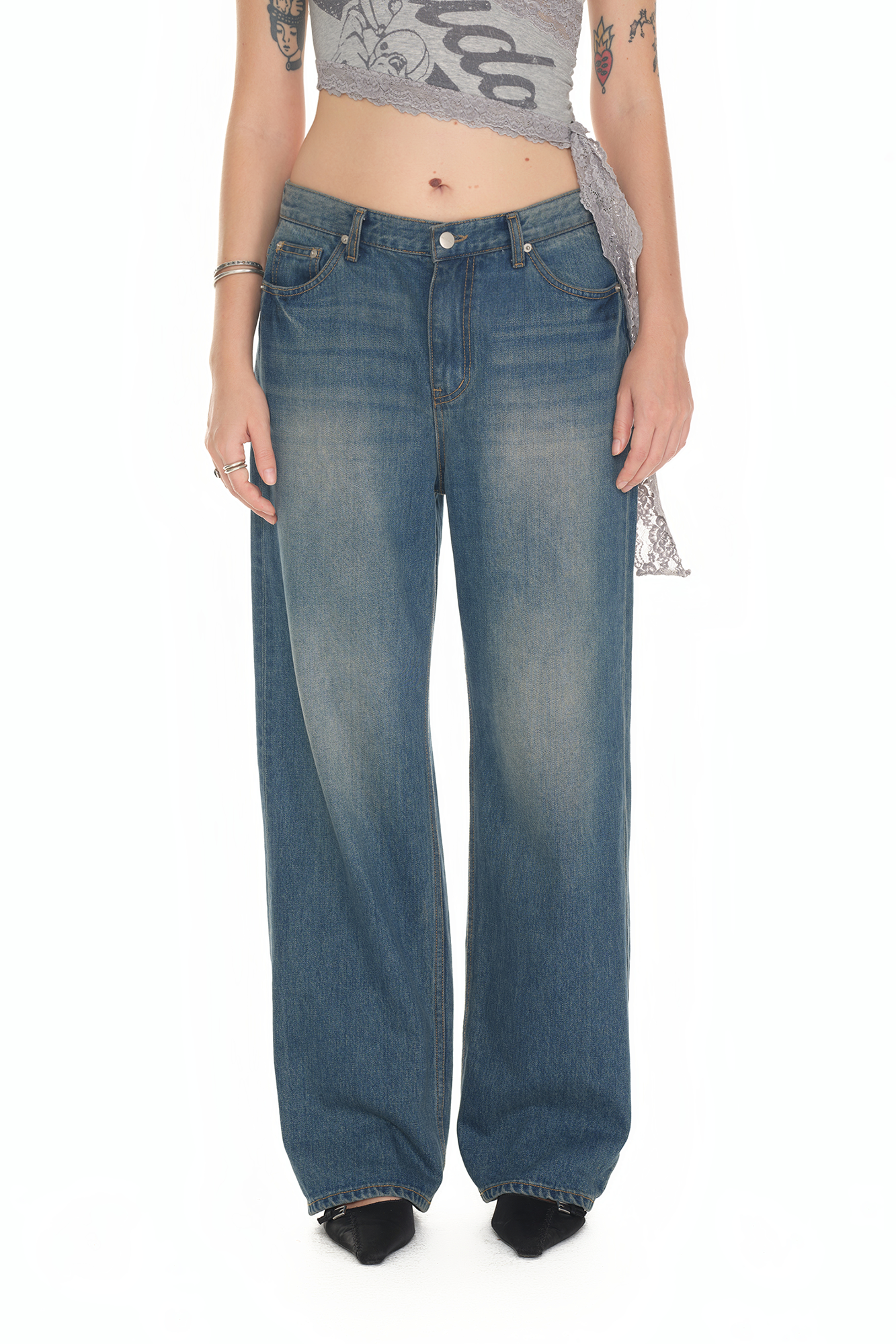LOW RISE STRAIGHT-FIT JEANS (VINTAGE BLUE)