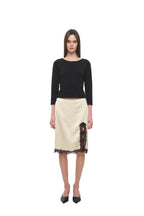 LACE THREE-QUARTER SLEEVE TOP (BLACK)