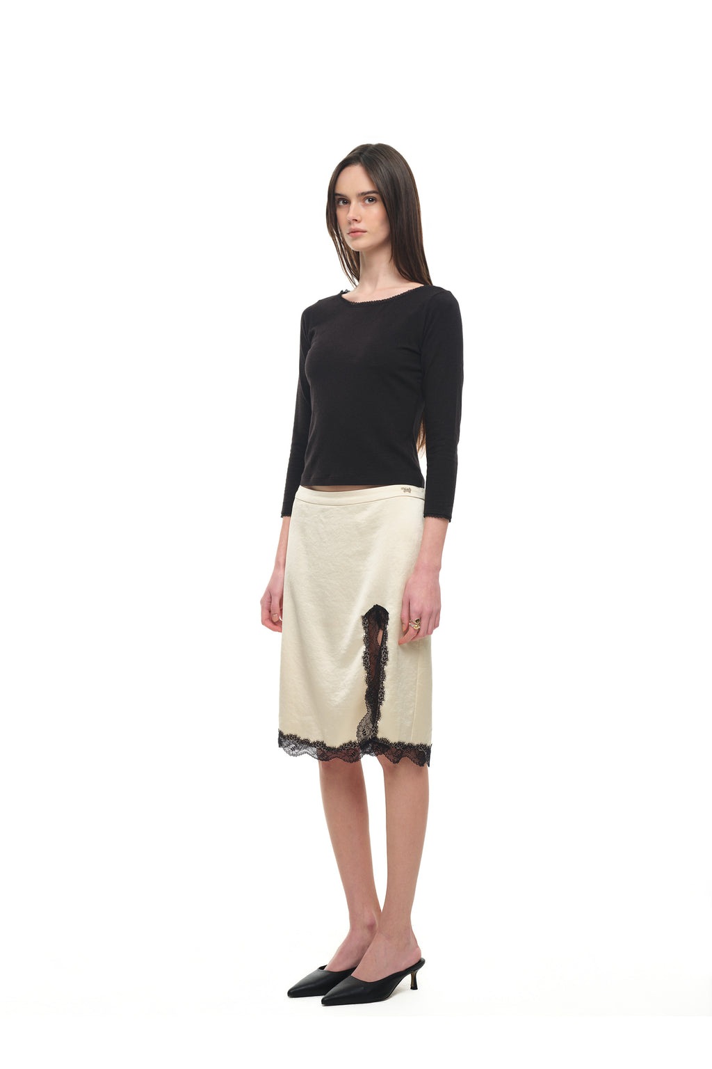 LACE THREE-QUARTER SLEEVE TOP (BLACK)