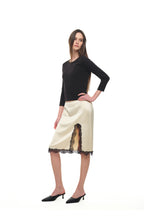 LACE THREE-QUARTER SLEEVE TOP (BLACK)