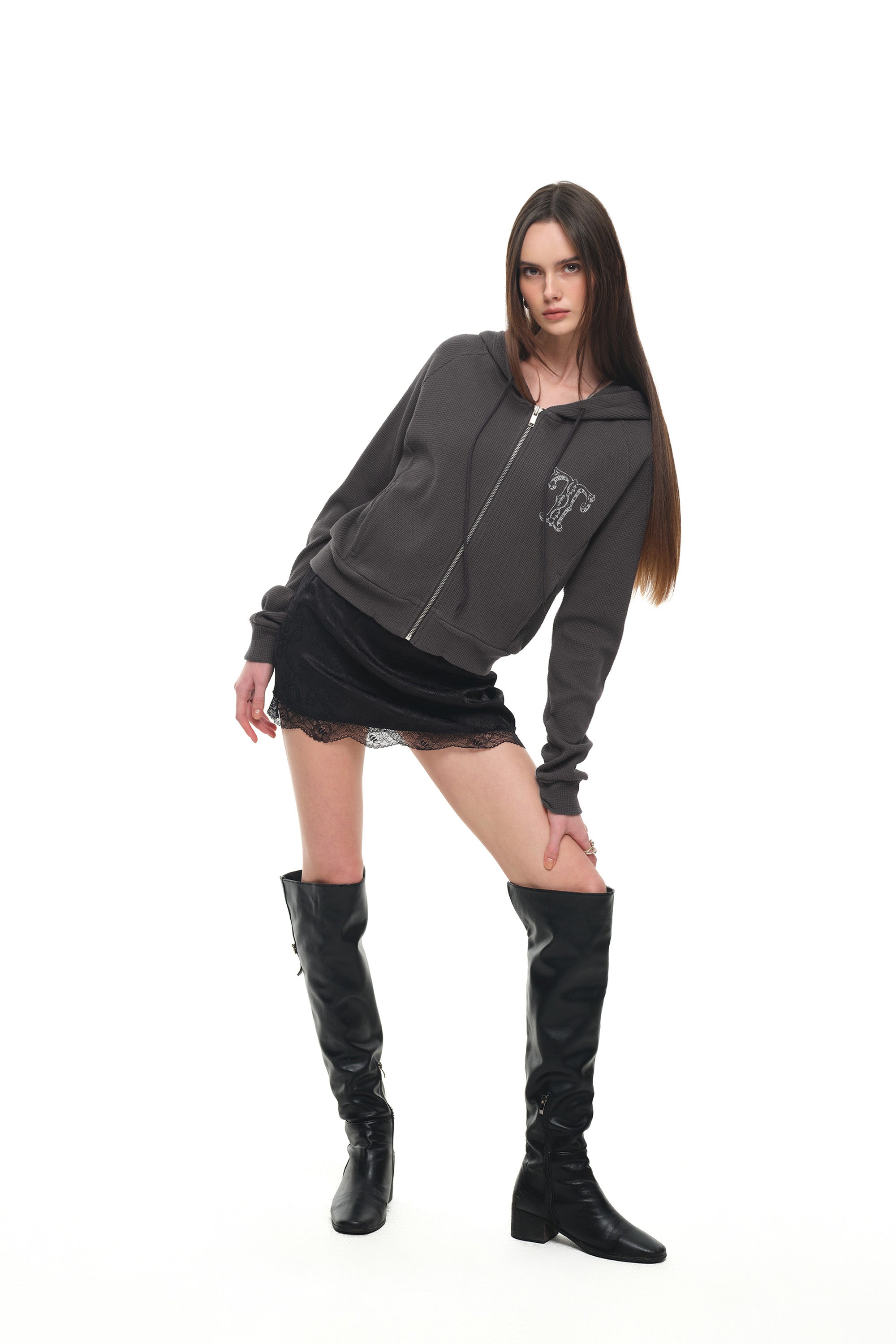LEO HOTFIX CROP WAFFLE ZIP-UP HOODIE (CHARCOAL)