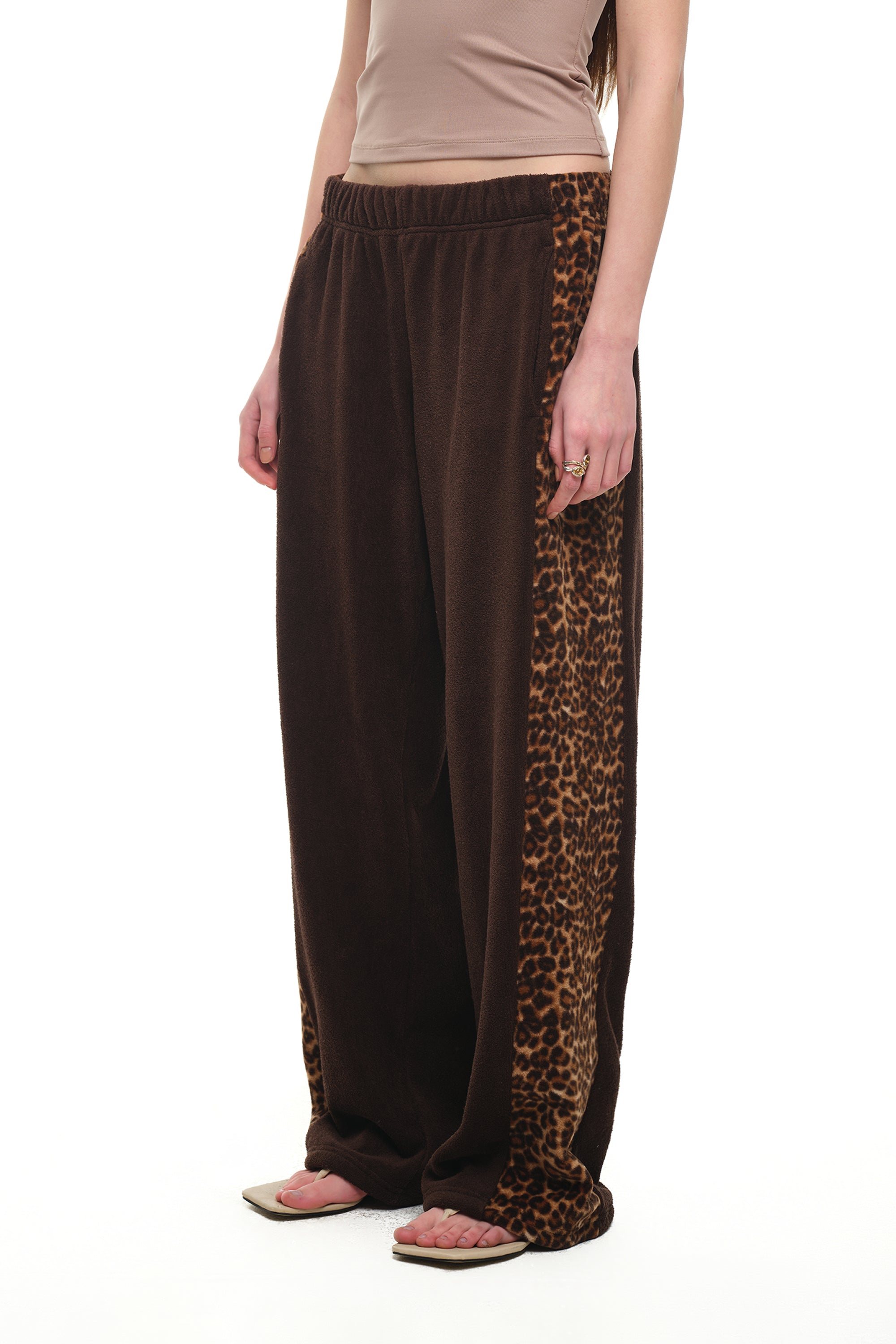 LEOPARD TERRY PANEL SWEATPANTS (BROWN)