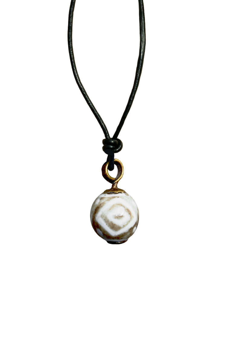 [ONLY ONE] JADE SPHERE GEMSTONE NECKLACE