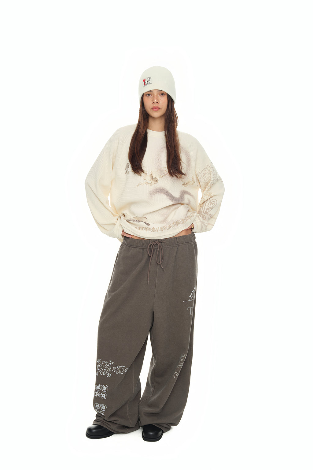 ORNAMENT SWEATPANTS (CHARCOAL)