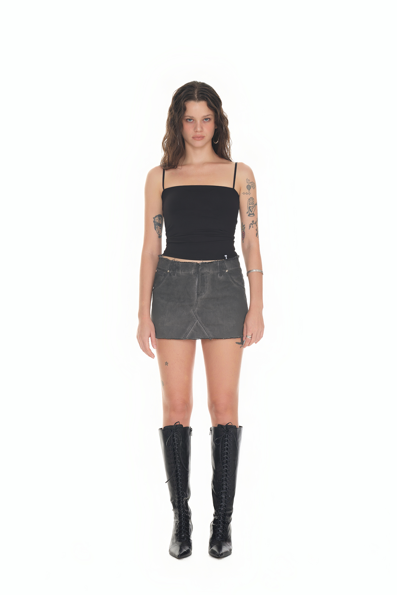 WASHED CUT-OFF MINI SKIRT (CHARCOAL)