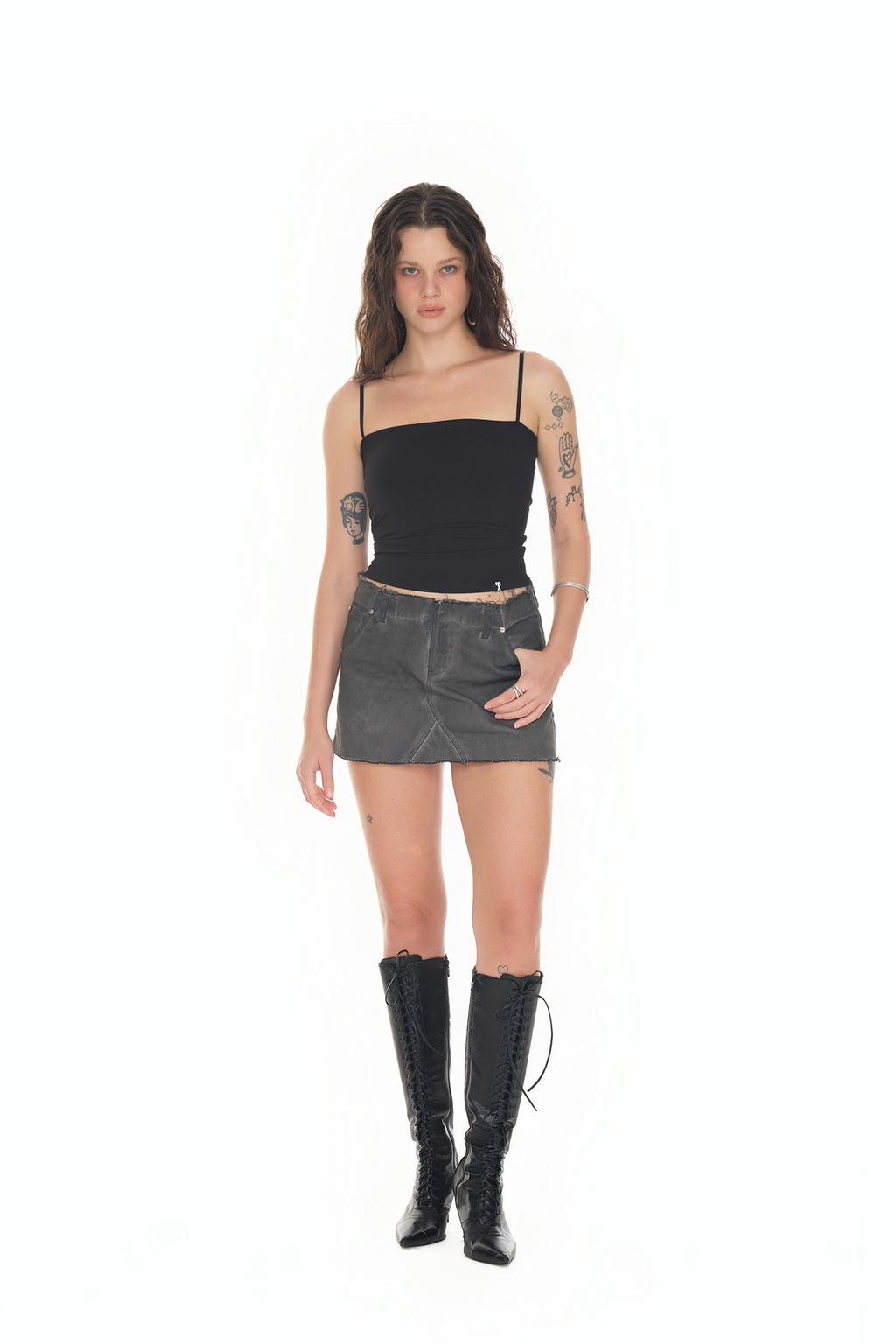 WASHED CUT-OFF MINI SKIRT (CHARCOAL)