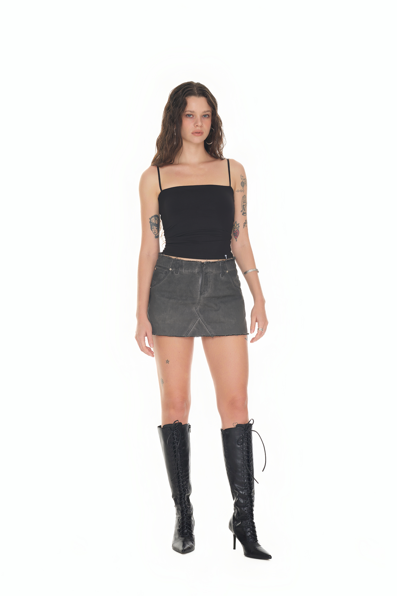 WASHED CUT-OFF MINI SKIRT (CHARCOAL)