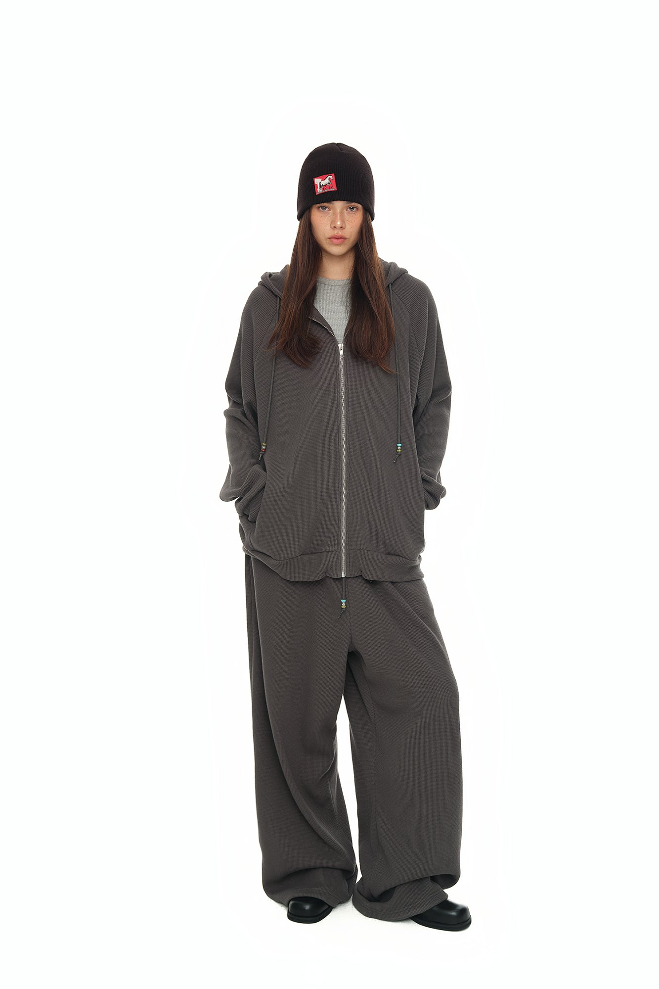 WESTERN BEAD WAFFLE ZIP-UP HOODIE (CHARCOAL)