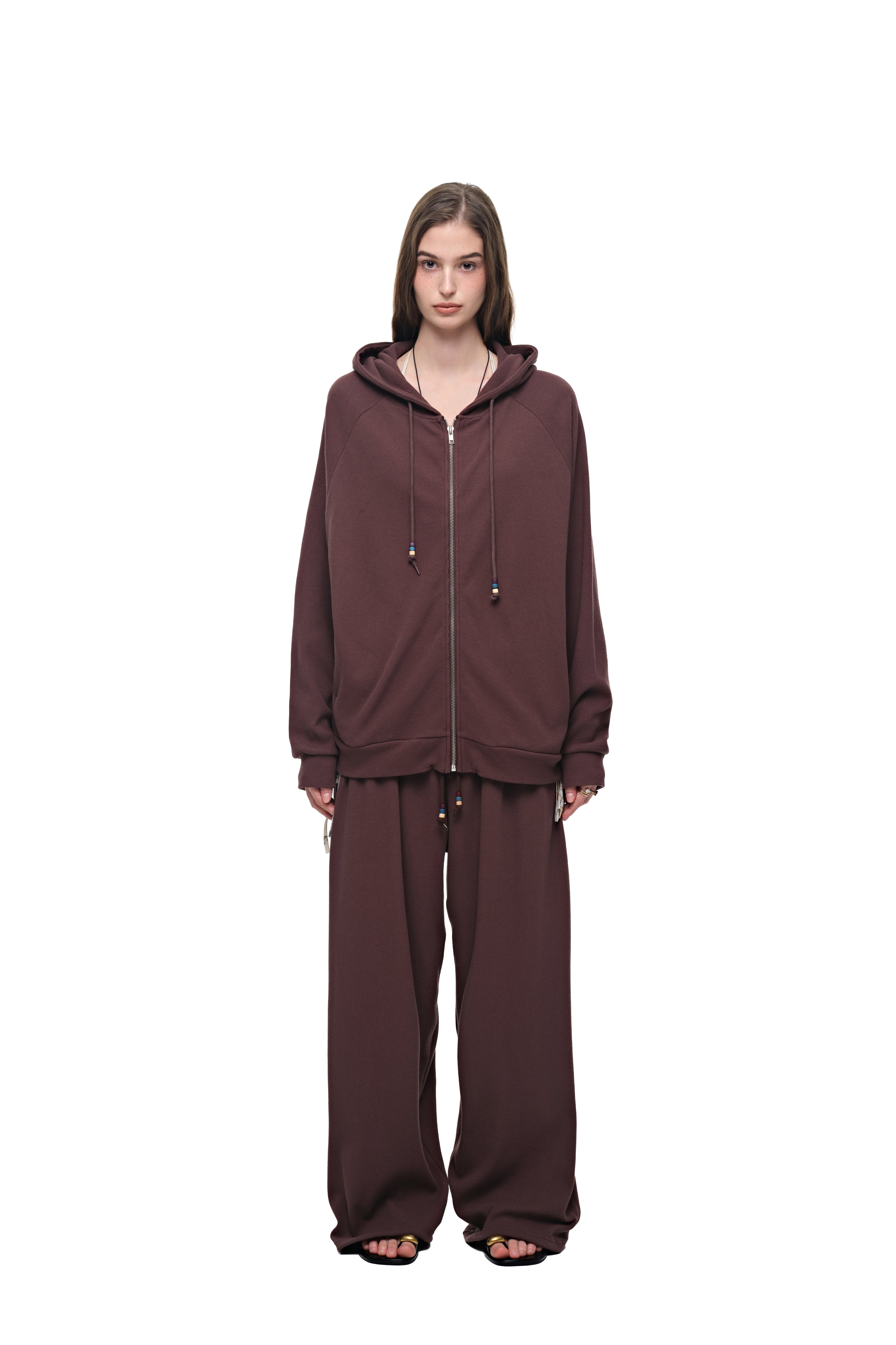 WOOD BEAD WAFFLE ZIP-UP HOODIE (BROWN)