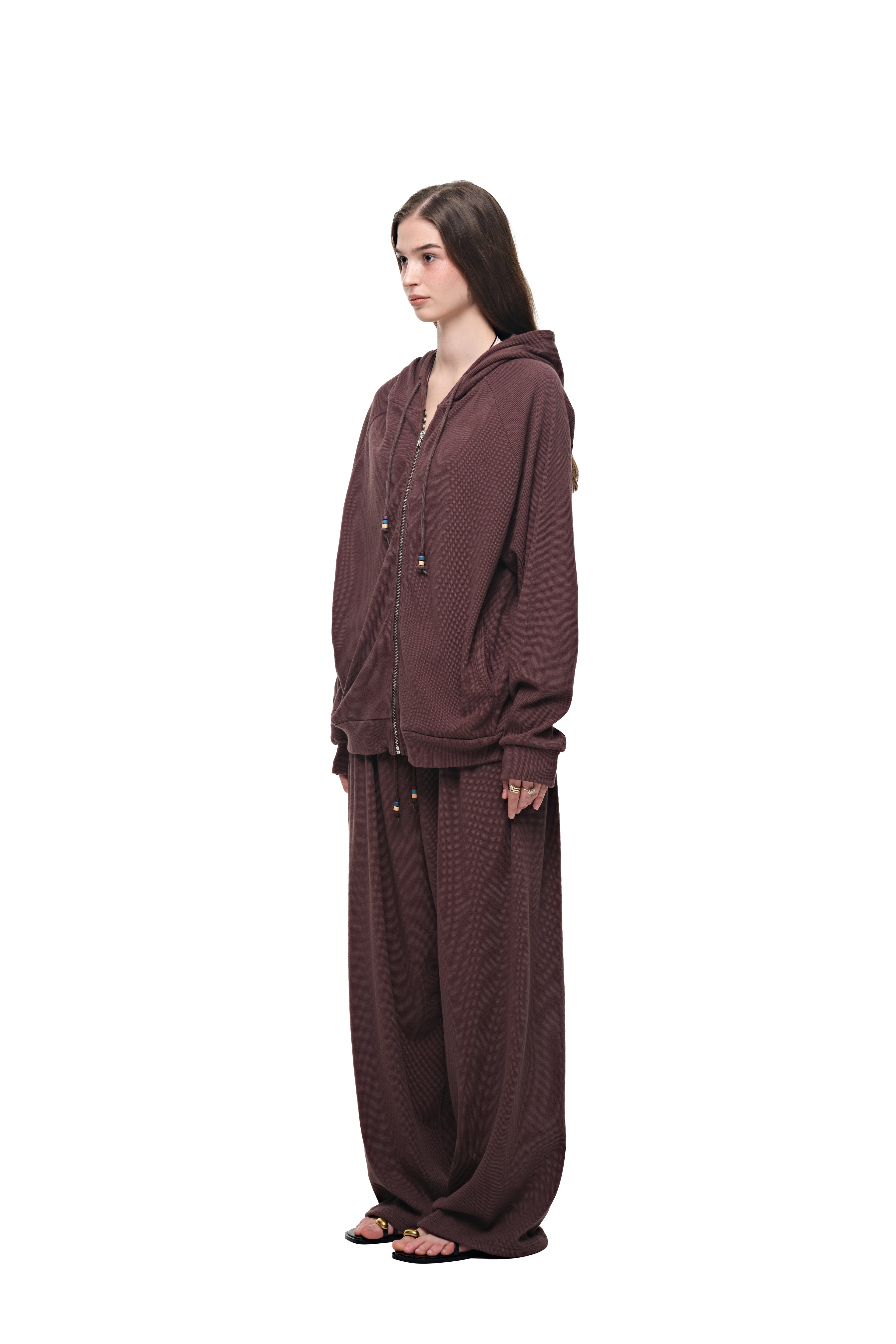 WOOD BEAD WAFFLE ZIP-UP HOODIE (BROWN)