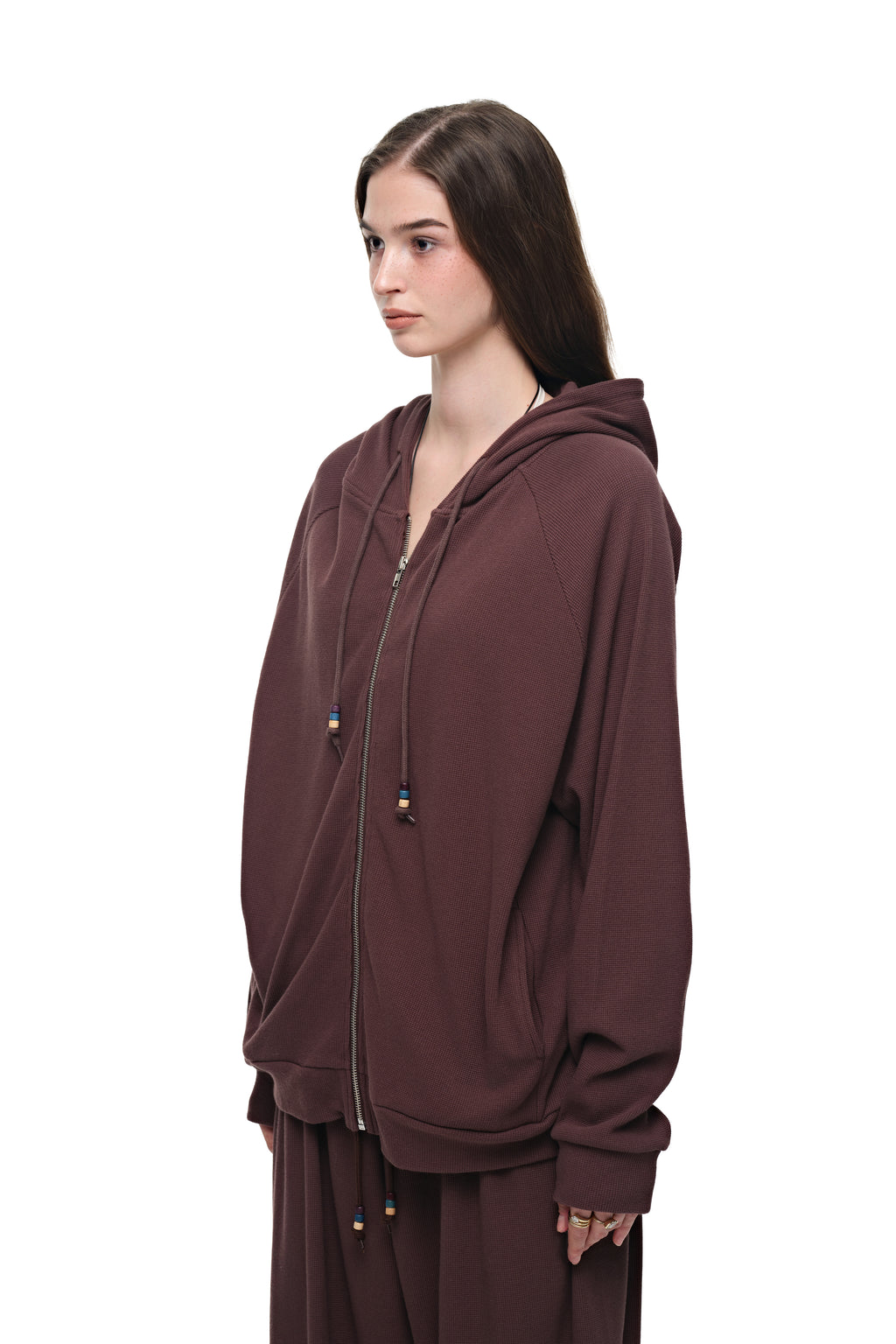 WOOD BEAD WAFFLE ZIP-UP HOODIE (BROWN)