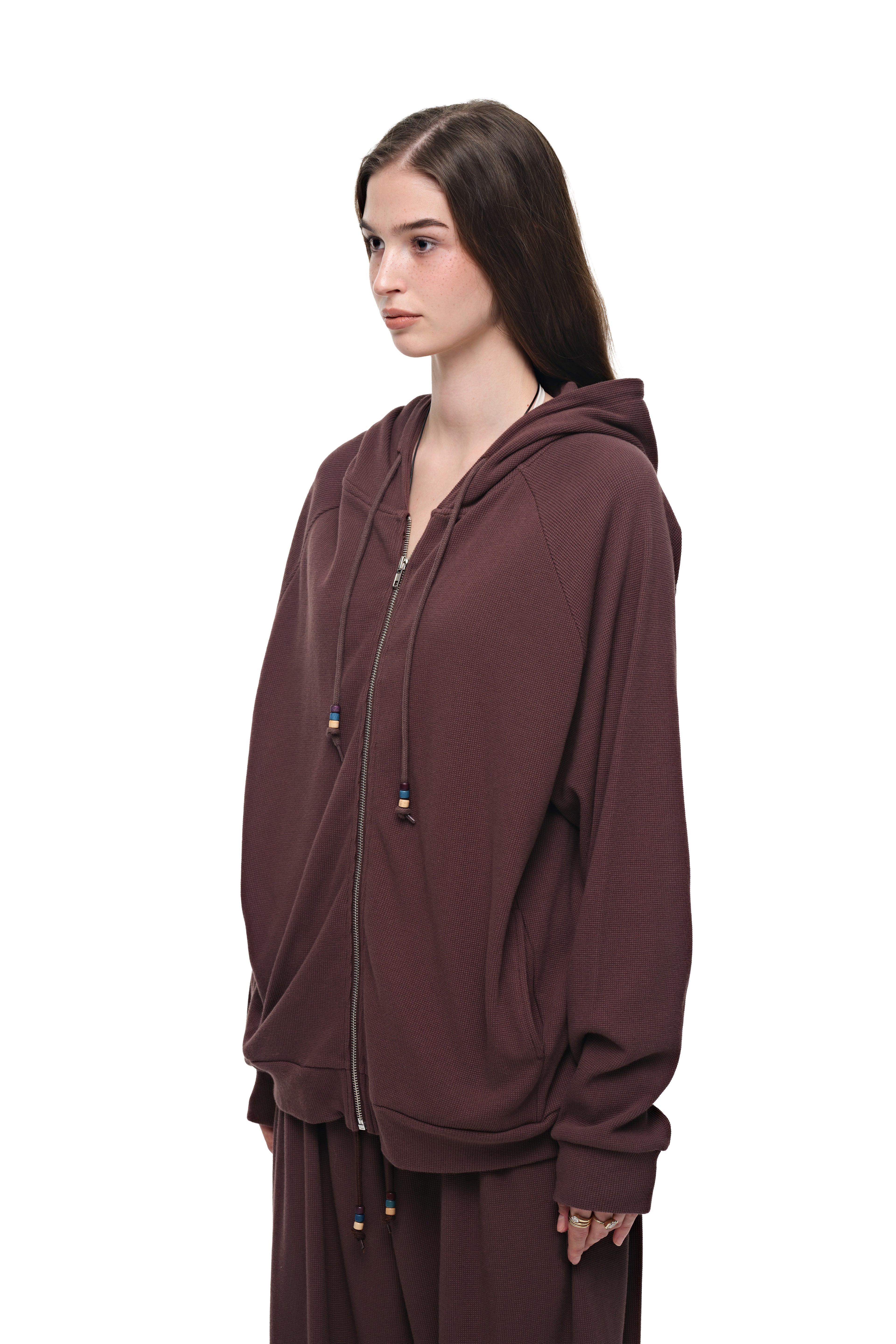 WOOD BEAD WAFFLE ZIP-UP HOODIE (BROWN)