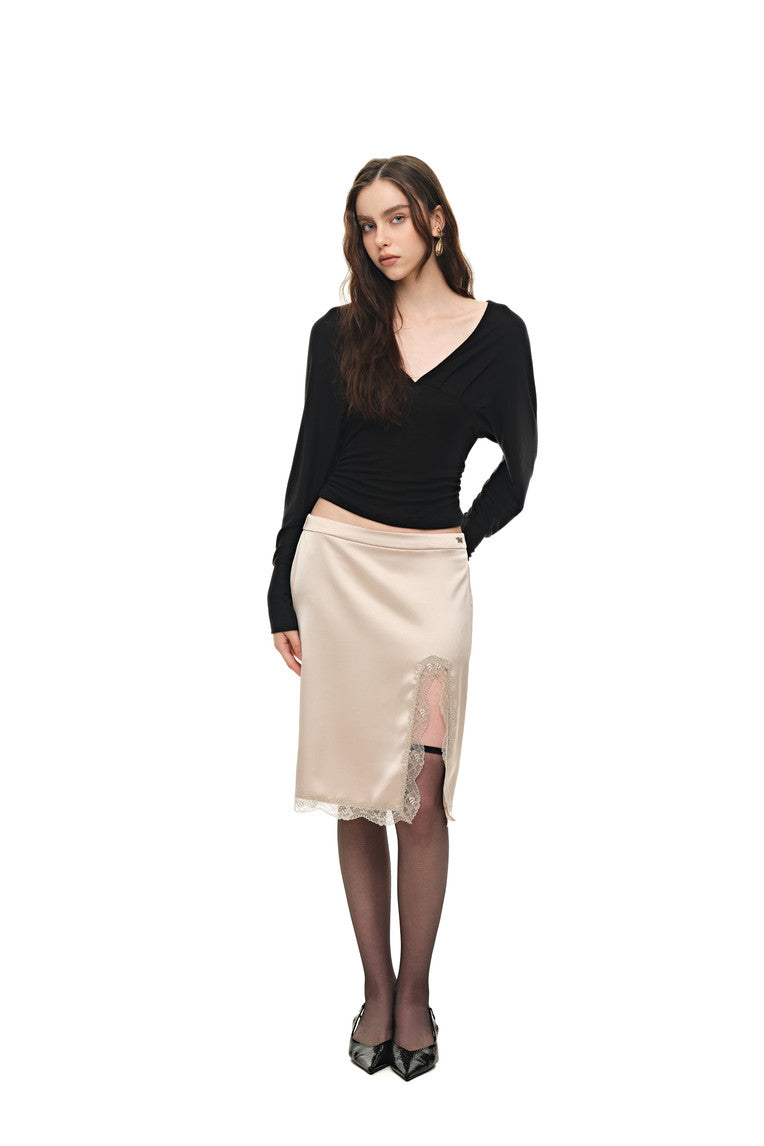 DEEP V-NECK SHIRRING TOP (BLACK)