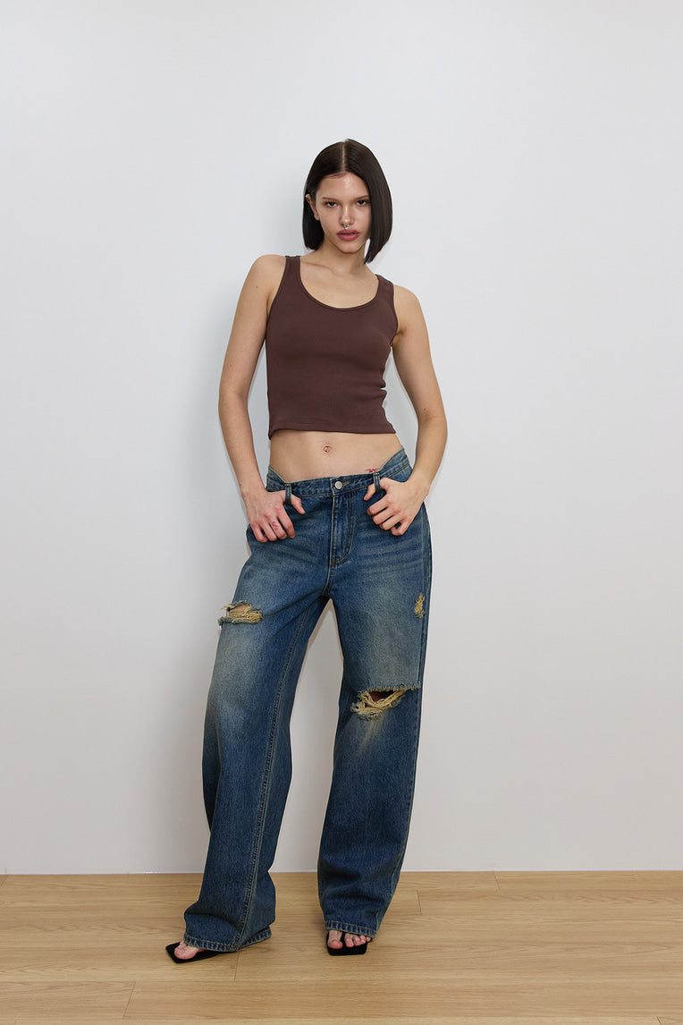 BASIC SLEEVELESS TOP (BROWN)