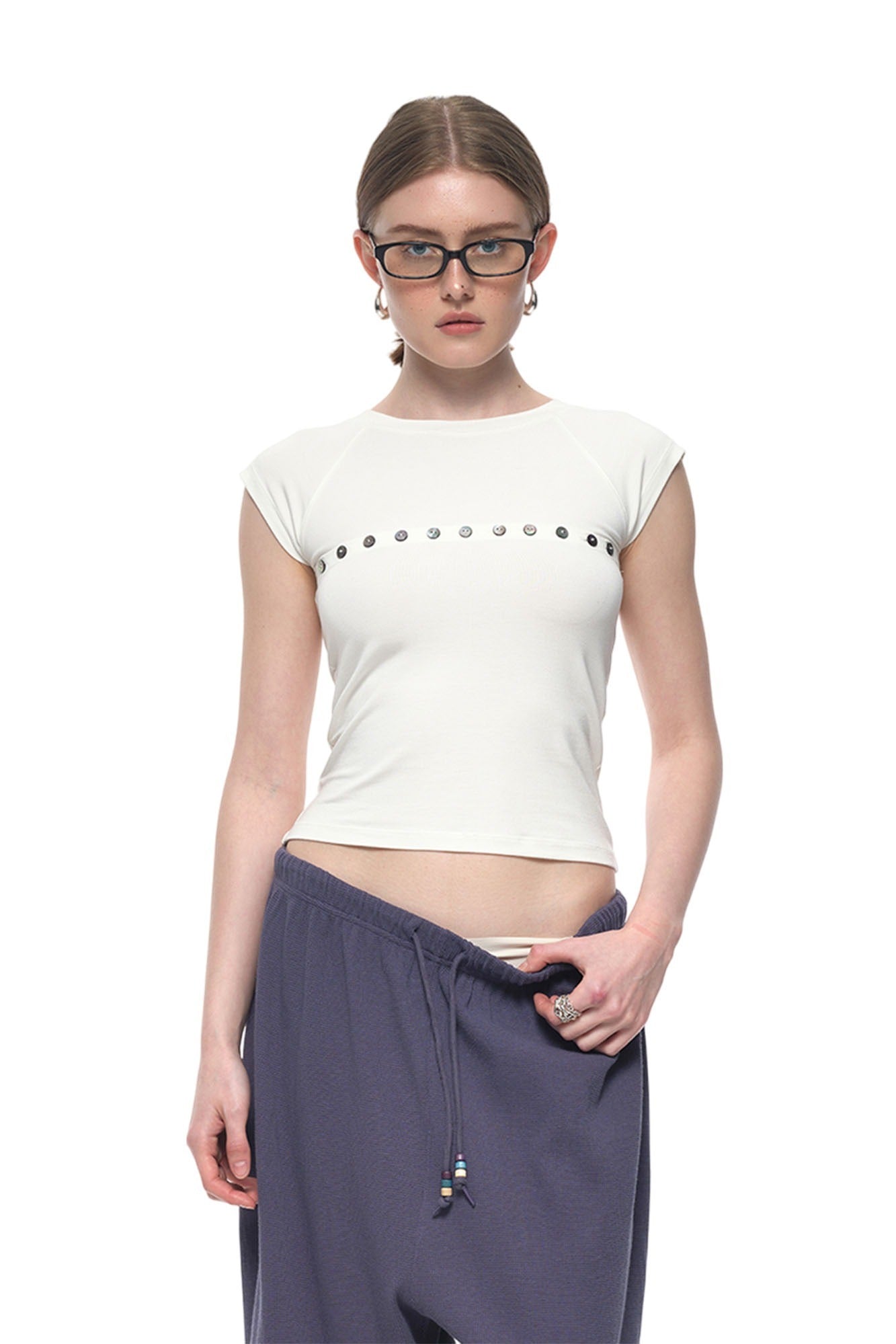 MOTHER OF PEARL BUTTON RAGLAN T-SHIRT (IVORY)